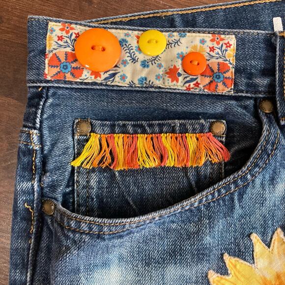 Upcyled Boyfriend Art Jeans 36 x 30 Altered Patchwork Bleach Patched Appliques - Picture 3 of 14